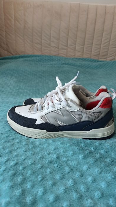 Кроссовки New Balance.