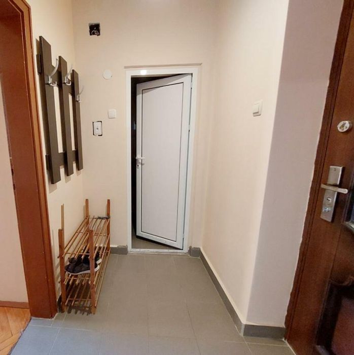 Дава се под наем Двустаен апартамент в Велико Търново, Център - 58 кв.м за 280.5 € - Снимка #2