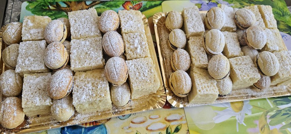 Platou prăjituri