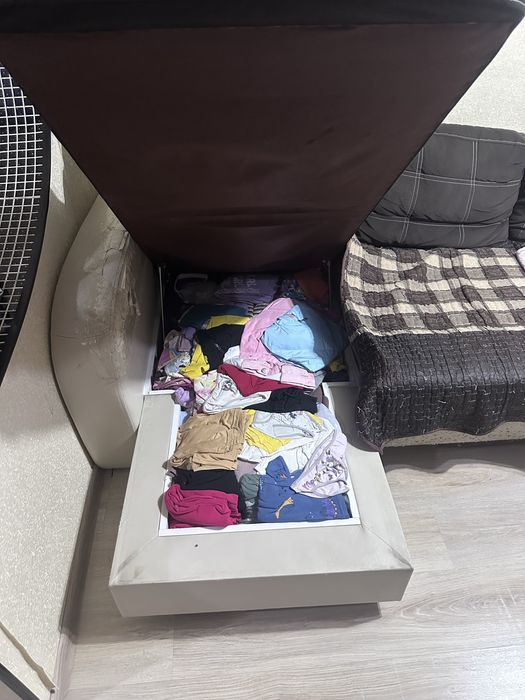 Продам 3 метровый диван с атаманкой б/у