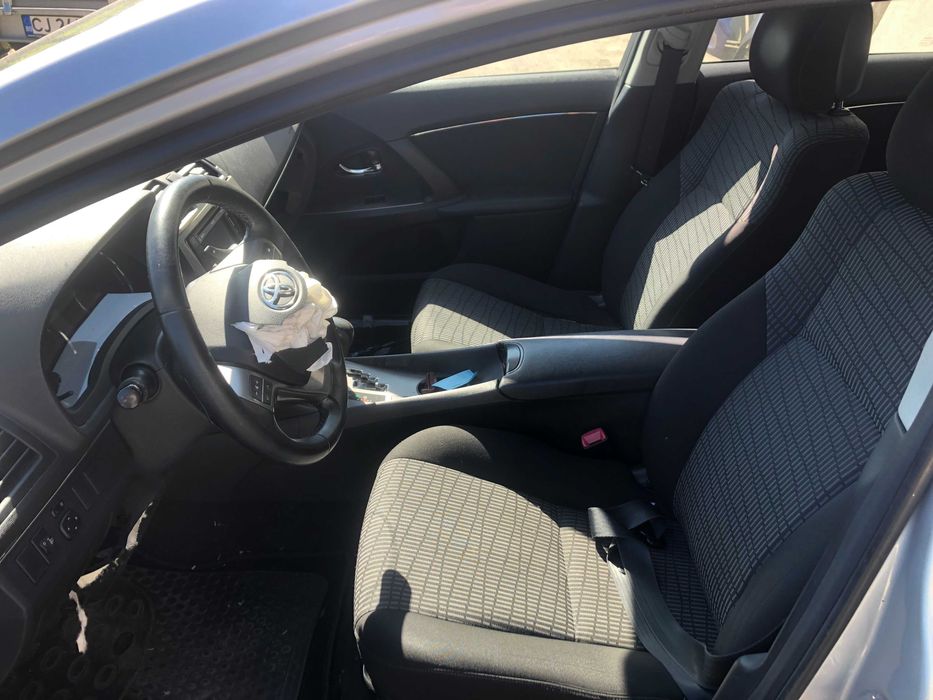 Toyota Avensis T27 Combi 1.8 Benzina 2011 Automat cod motor: 2ZR