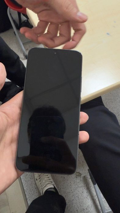Срочно Xiaomi 13 256/8