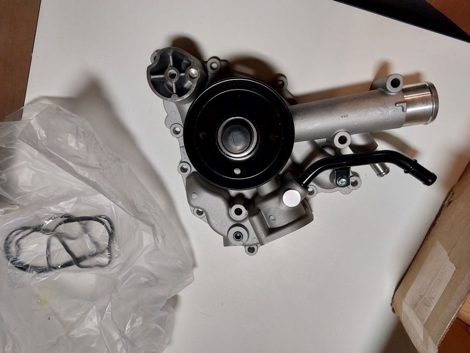 Filtru ulei K&N,pompa apa,bujii Dodge Ram