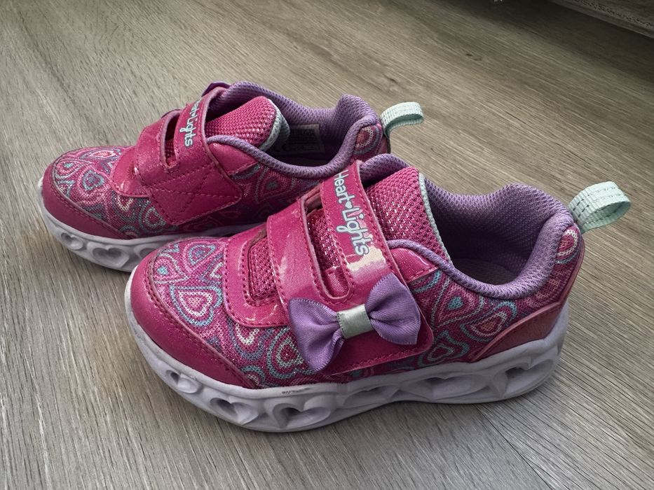Adidasi Skechers