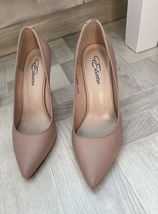 Туфли лодочки.