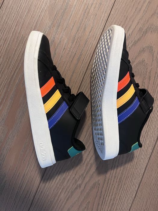 Adidasi prntru copii Adidas
