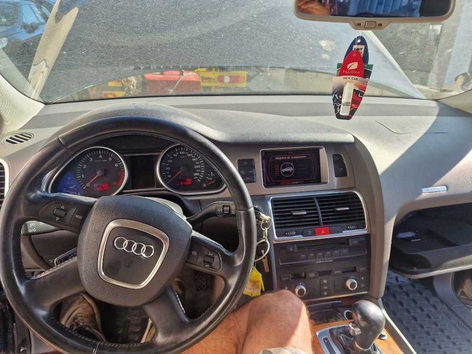 dezmembrez audi q7 facelift 4.2 fsi motor bar 257kw volan stanga