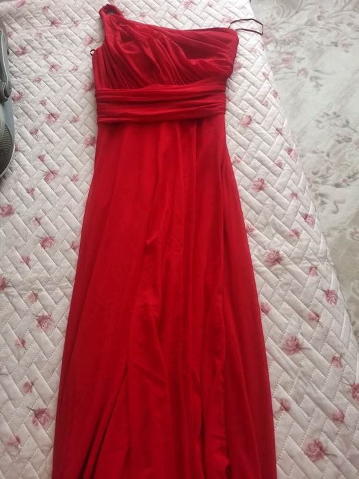 Абитуриенска бална рокля