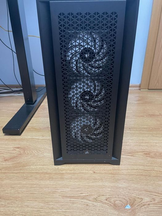 Calculator gaming: PC personalizat cu răcire cu apă iCUE | Intel Core i9- 14900K 24x3.20GHz | 32GB DDR5 | RTX 4090 24GB DLSS 3 | SSD M.2 de 1TB.