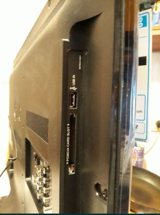 Продавам нов LED телевизор LG.