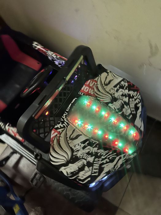 Продам детскую Машинку