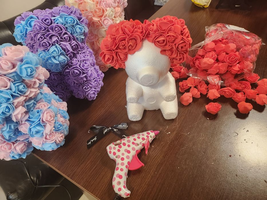 Мече от вечни рози