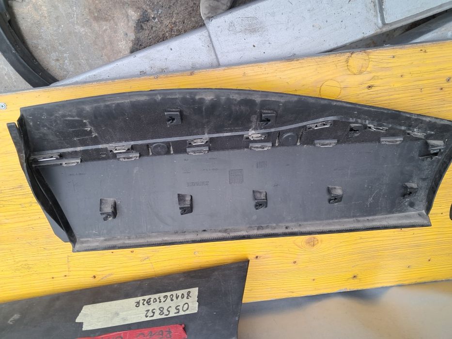 Лайсна врата  дясна Renault captur