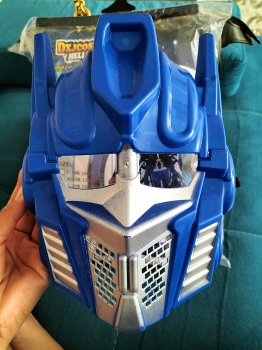 Продам костюм Трансформера