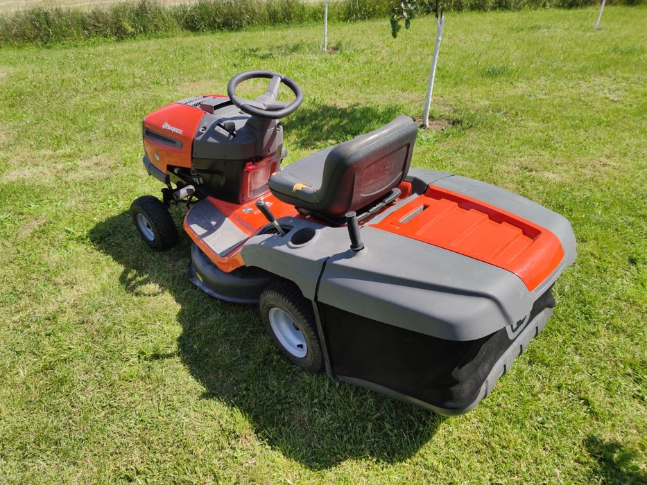 Vand Tractoras de tuns iarba/gazon Husqvarna CTH 126