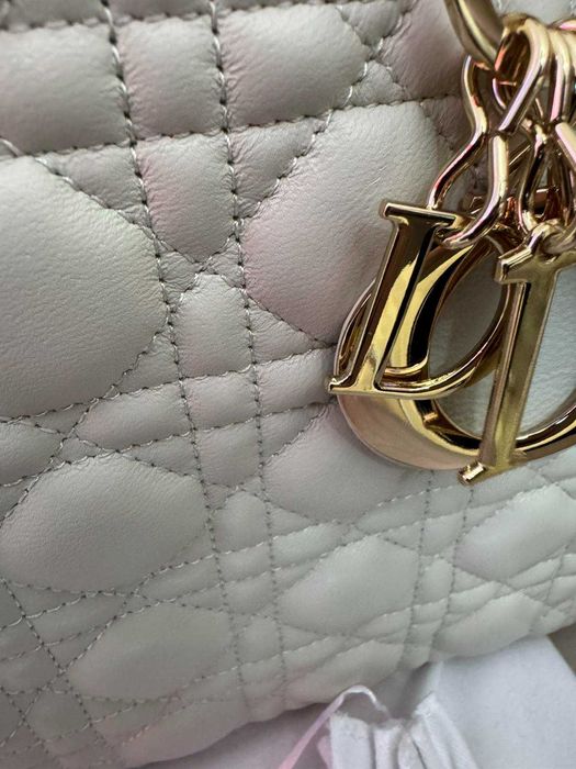 Dior-Чисто нова автентична дамска кожена чанта