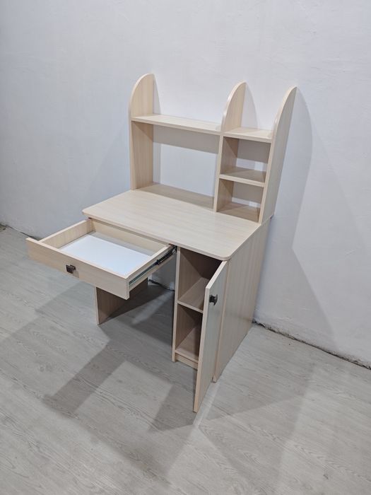 СТОЛЫ! Письменные.