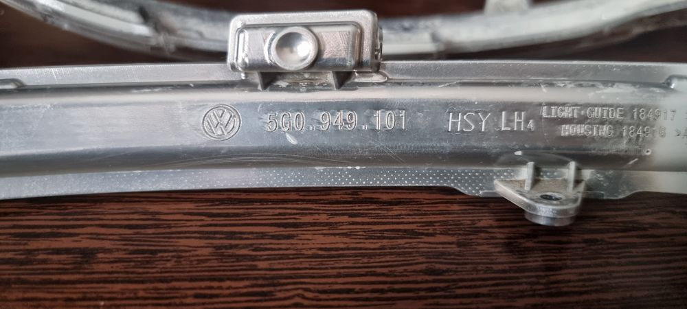 Semnalizare led oglinda  Vw Golf 7 originala stânga, dreaptă  an 2017