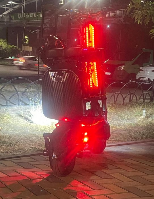 Мощныи Электросамокат  Mark T12