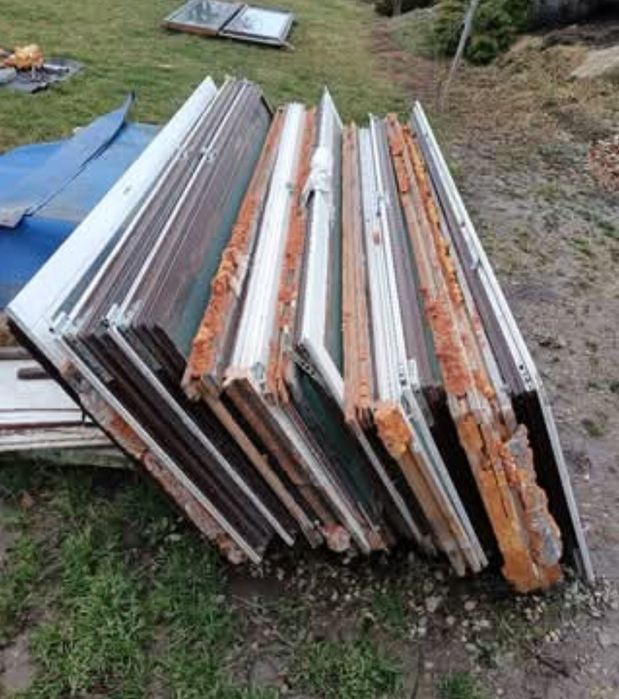Geamuri termopan cu toc din lemn