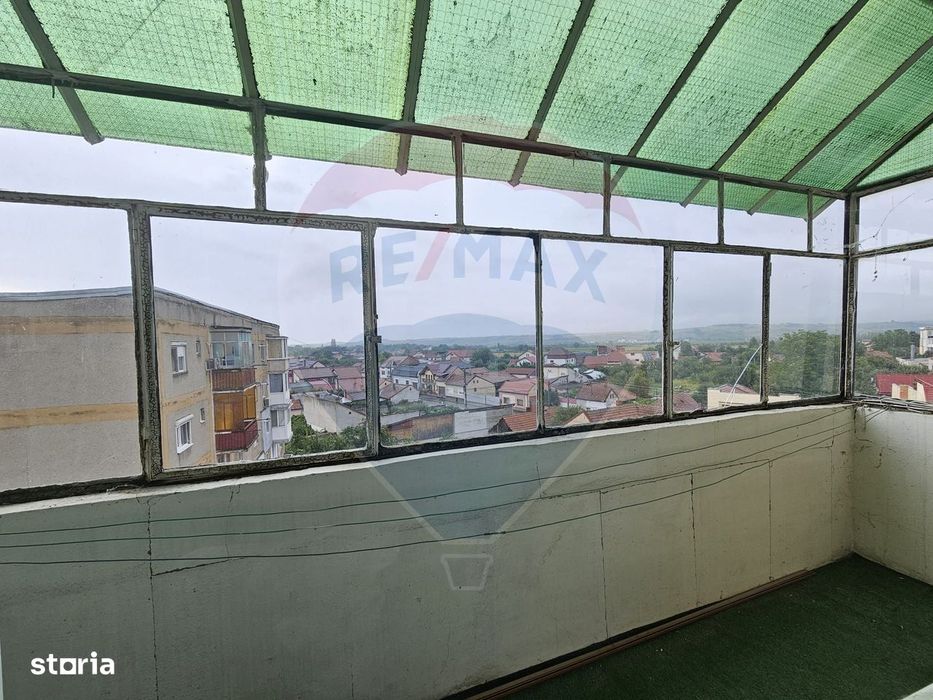 Apartament cu 3 camere de vânzare