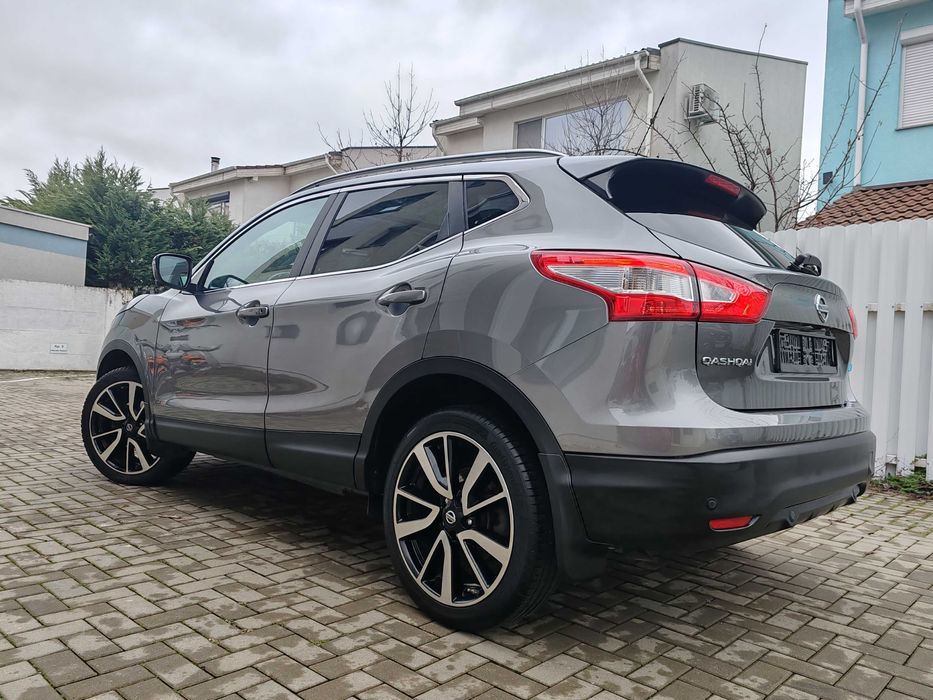 Nissan Qashqai Tekna DCiNaviLedXenonPielePanoramicCmr360InczScaune etc