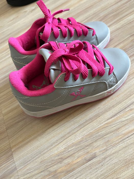 Обувки спортни с колелца