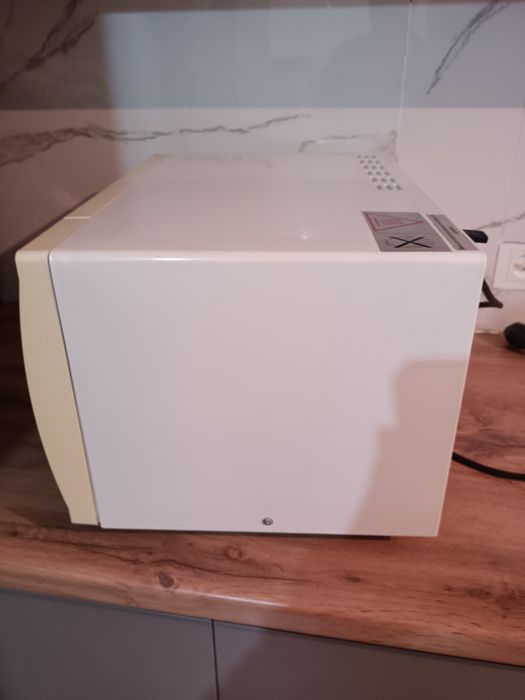 Микроволновая печь Elenberg