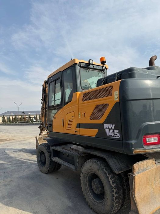 Машина Экскаватор