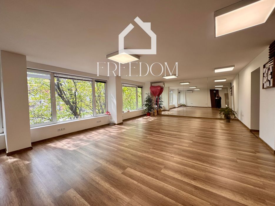 Продава се Офис в Варна, Център - 87 кв.м за 1900 €/кв.м - Снимка #13