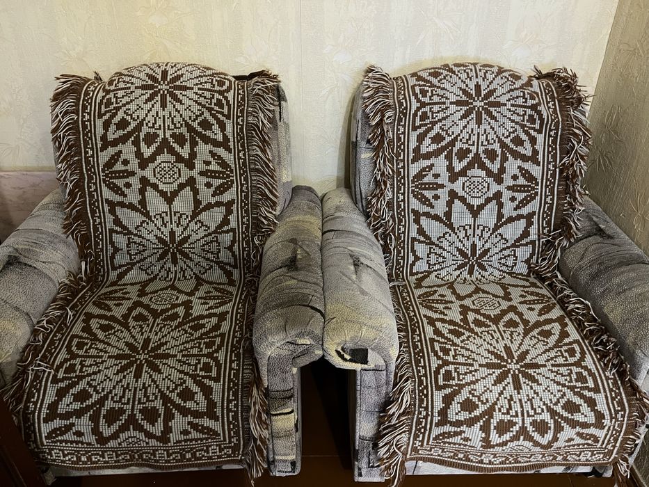 Два кресла срочно