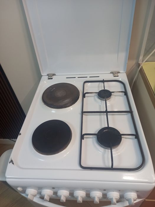Продам газ плиту. Б/у