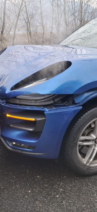 Porsche Macan 440 cp Turbo Performance avariat