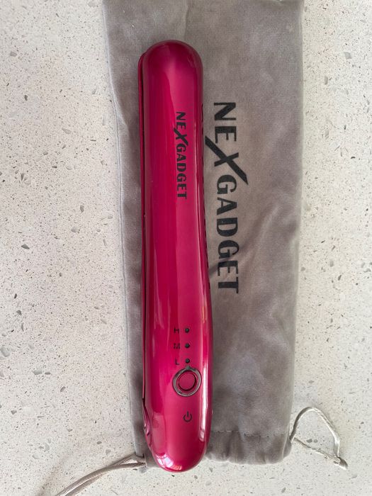 Безкабелна мини преса за коса