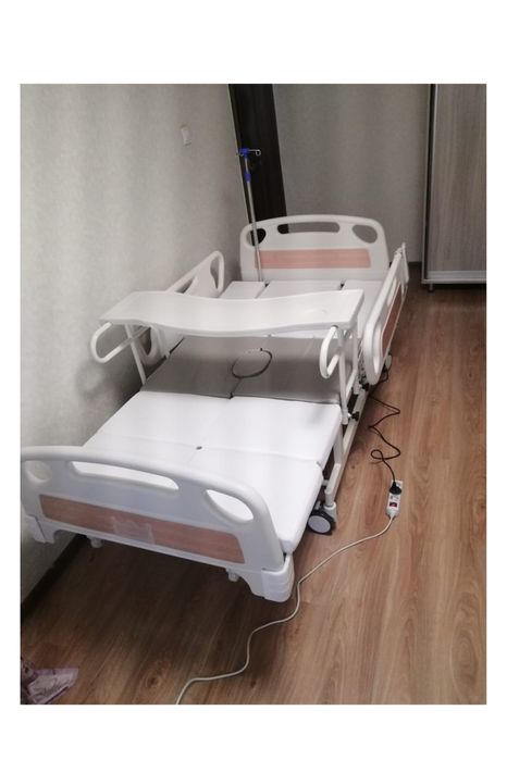 Медецинская кровать для инвалидов