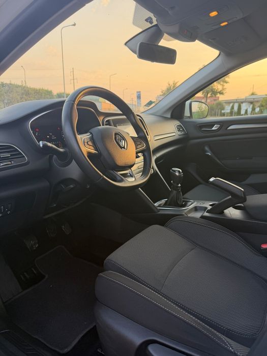 Renault MEGANE 1.5DCI Euro6/KeylessGO/NAVI/Senzori 360°/// GARANTIE 12LUNI