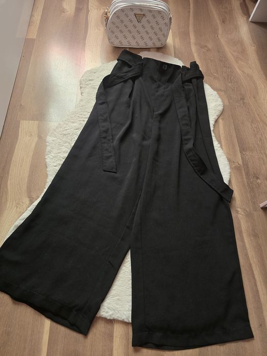 Stradivarius широк 7/8ми панталон.
