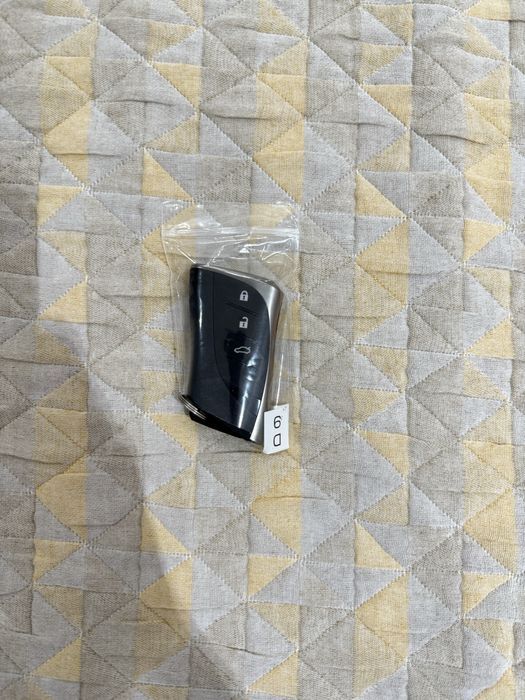 Умные ключи от lexus es