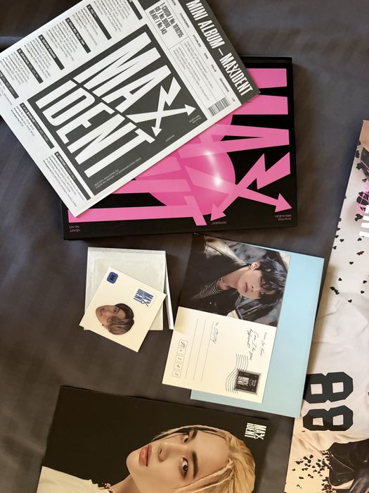 Stray Kids „MAXIDENT“ Албум, PRE-Order