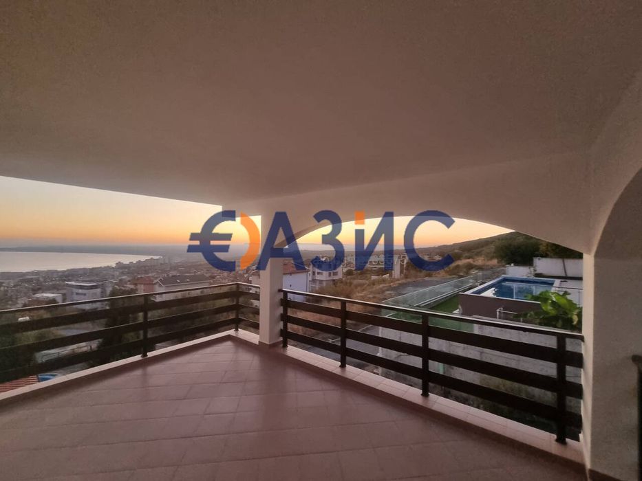 Продава се Двустаен апартамент в Свети Влас - 97 кв.м за 610 €/кв.м - Снимка #2