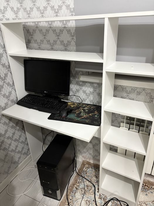 Стол компьютерный