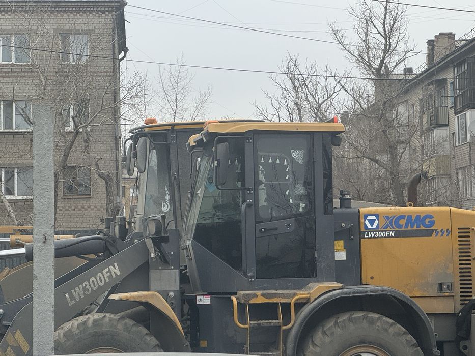 Услуга погрузчика и самосвала