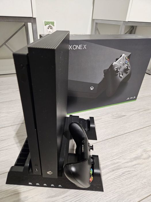 XBOX ONE X , 1 TB  , 4K