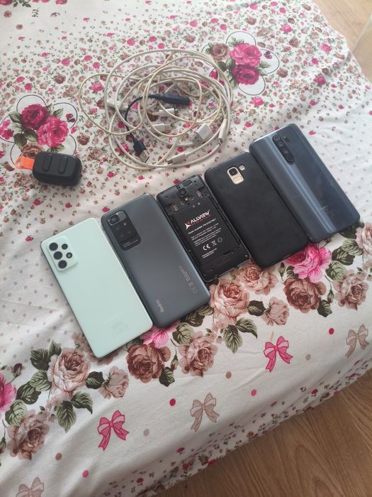 Vand tot ce este in imagini + 2 microphone covers PRET NENEGOCIABIl !