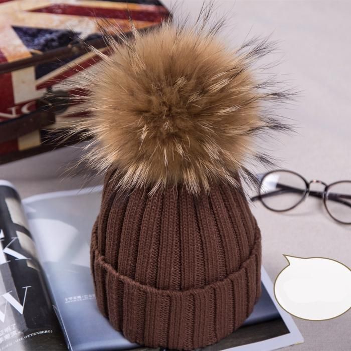 дамска шапка зимна голям естествен пух лисица тик так копче и се сваля