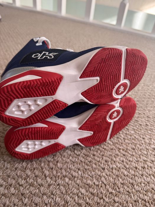 Продам обувь kipsta