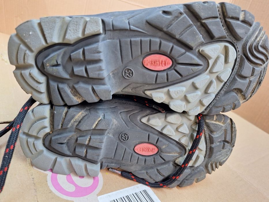 Mc Kinkey- Ghete drumetie copiii- mărimea 32.