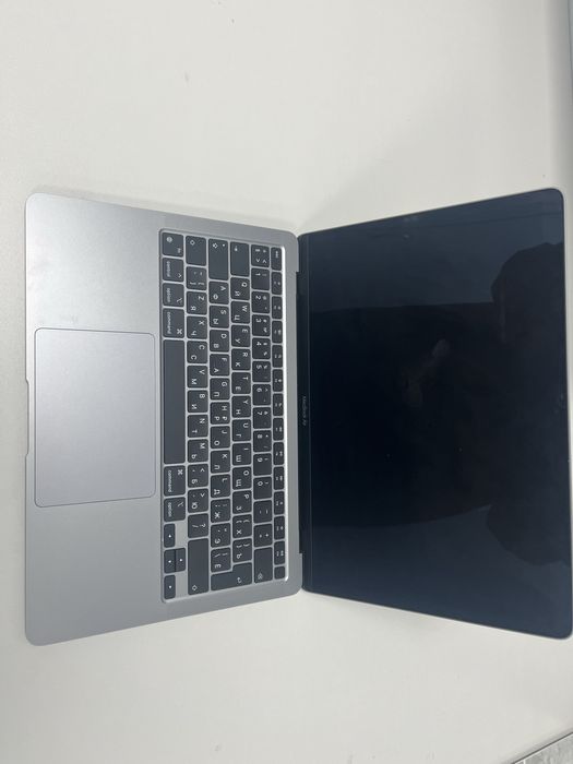 MacBook Air 13 2025 года