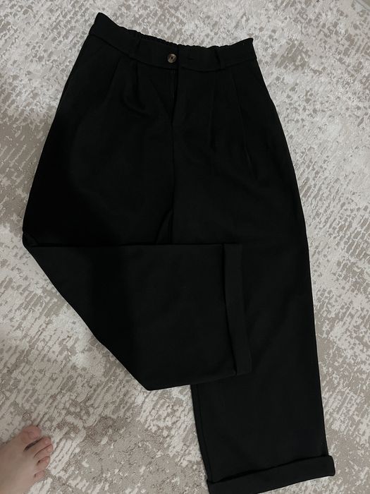 киімдер сатылады