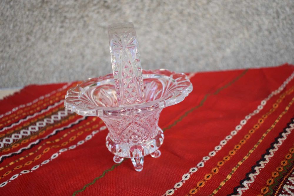 кристална кошничка